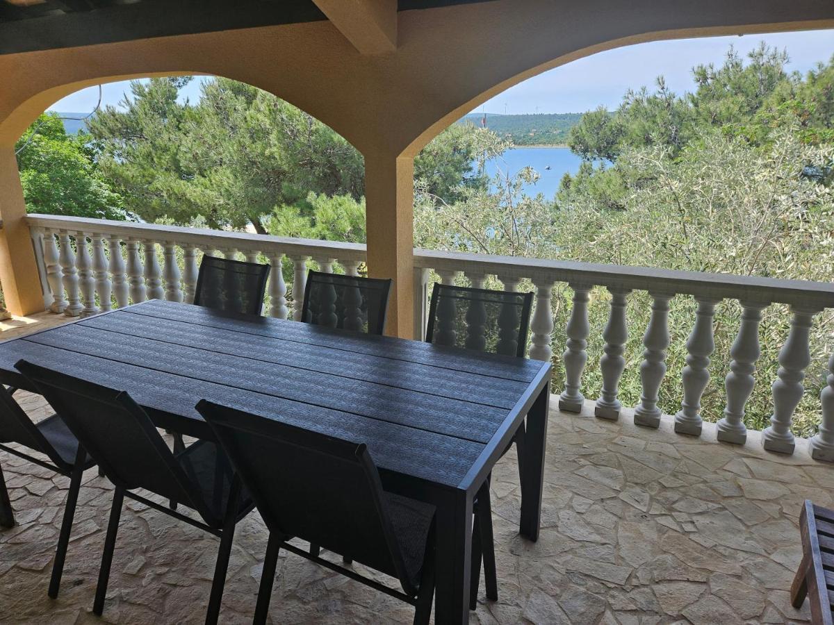 Villa Punta Blava - Beach Front, Ideal For Family Vacation With Kids, Large Terraces With Sea View, Internet, Netflix, No Pets Allowed Obrovac Exteriér fotografie