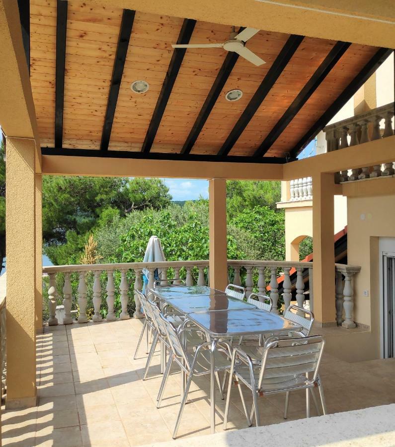 Villa Punta Blava - Beach Front, Ideal For Family Vacation With Kids, Large Terraces With Sea View, Internet, Netflix, No Pets Allowed Obrovac Exteriér fotografie