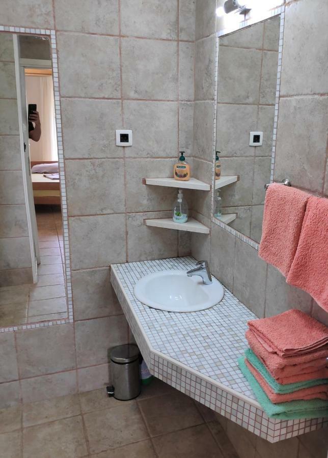 Villa Punta Blava - Beach Front, Ideal For Family Vacation With Kids, Large Terraces With Sea View, Internet, Netflix, No Pets Allowed Obrovac Exteriér fotografie