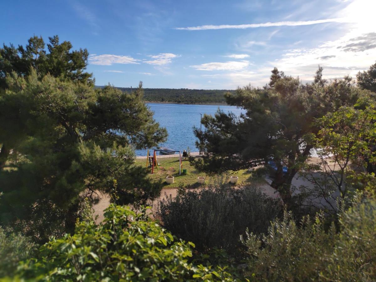 Villa Punta Blava - Beach Front, Ideal For Family Vacation With Kids, Large Terraces With Sea View, Internet, Netflix, No Pets Allowed Obrovac Exteriér fotografie